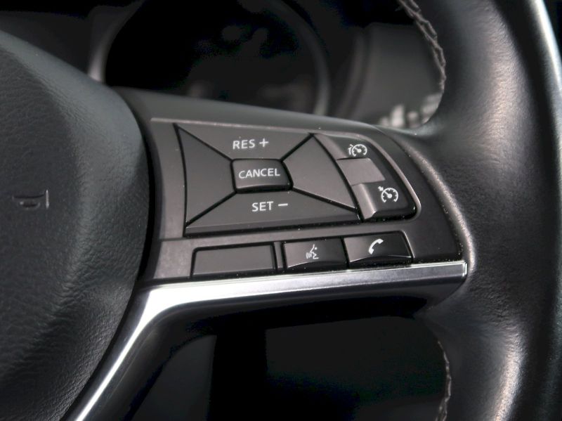 Nissan Qashqai (2021) 1.3DiG-T 103KW TAŽNÉ 360*CAMER - fotka 17 z 33