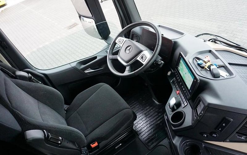 Mercedes-Benz Actros - fotka 12 z 20