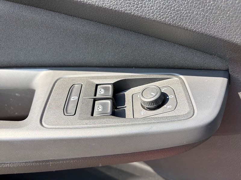 Ford Tourneo Connect L1 TITANIUM CZ ZÁRUKA od - fotka 16 z 19