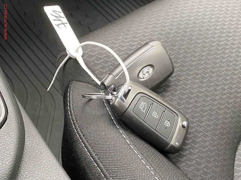 Hyundai i30 (2020) 1.4 T-GDi FastBack, 1.maj,ČR - fotka 19 z 19