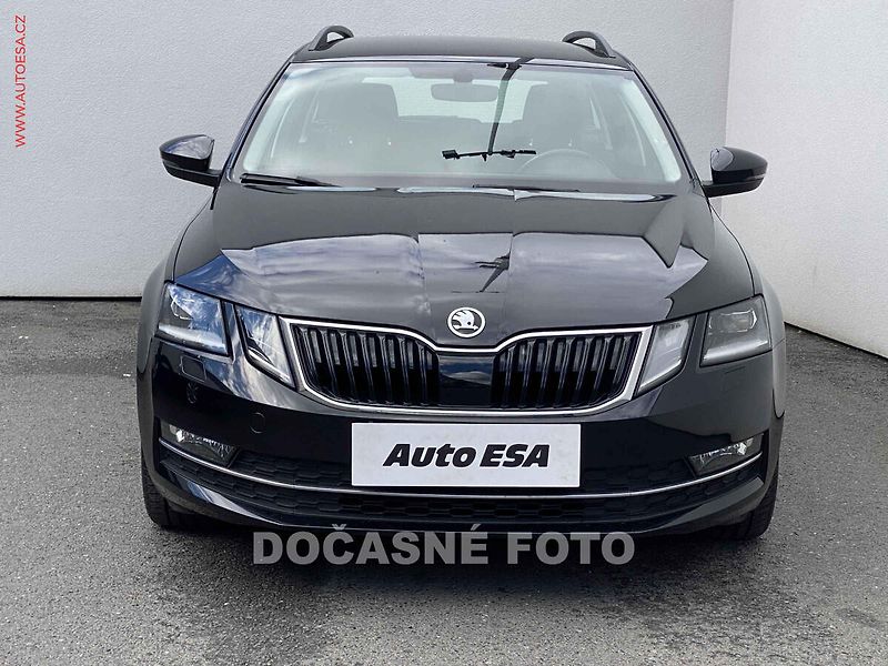 Škoda Octavia (2017) 1.6 TDi, 2.maj,ČR, Style, LED - fotka 2 z 16