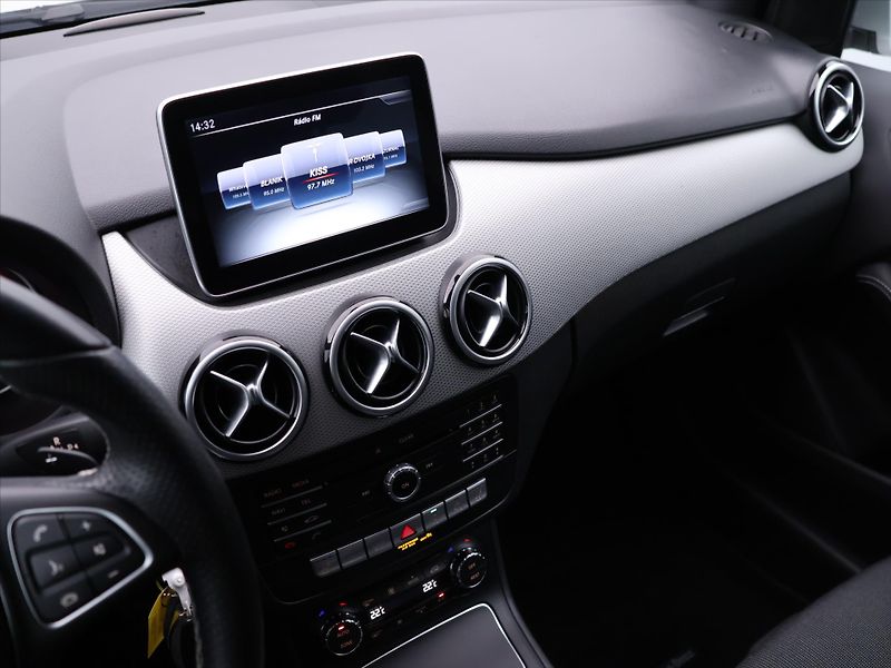 Mercedes-Benz Třídy B 1,5 CDI 80kW Aut. Urban Navi - fotka 24 z 37