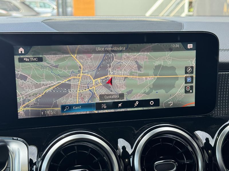 Mercedes-Benz GLB (2022) 200d 4Matic Progressive, DPH   - fotka 32 z 46