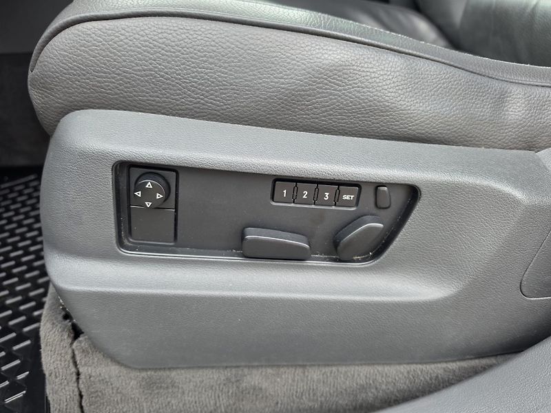 Volkswagen Touareg (2006) 3.0TDI 165Kw King Kong - fotka 10 z 26