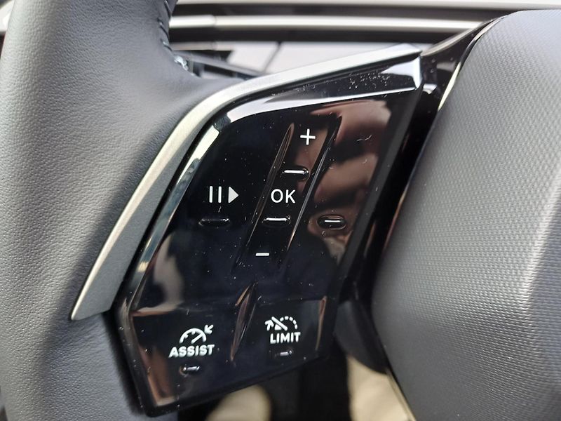 Peugeot 5008 (2026) BUSINESS Hybrid 145 e-DCS6 - fotka 12 z 29