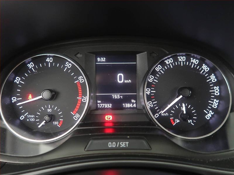 Škoda Fabia (2017) Style 1.2 TSI, Serv.kniha - fotka 11 z 20