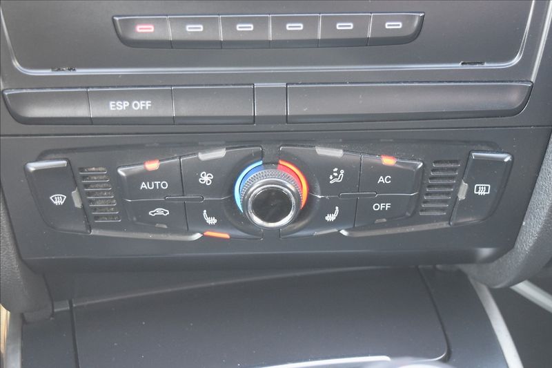 Audi A5 3,0 TDI 176KW S-LINE ALU SERVI - fotka 35 z 48