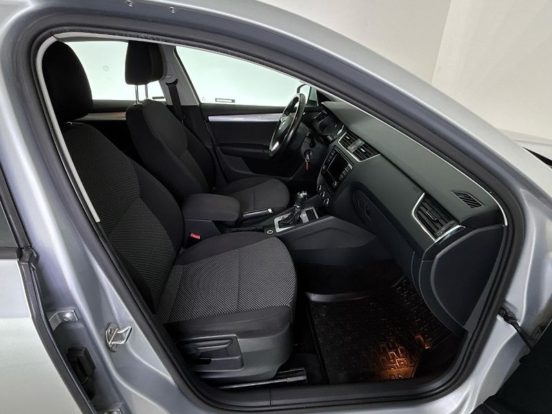 Škoda Octavia DSG,Ambition - fotka 9 z 27