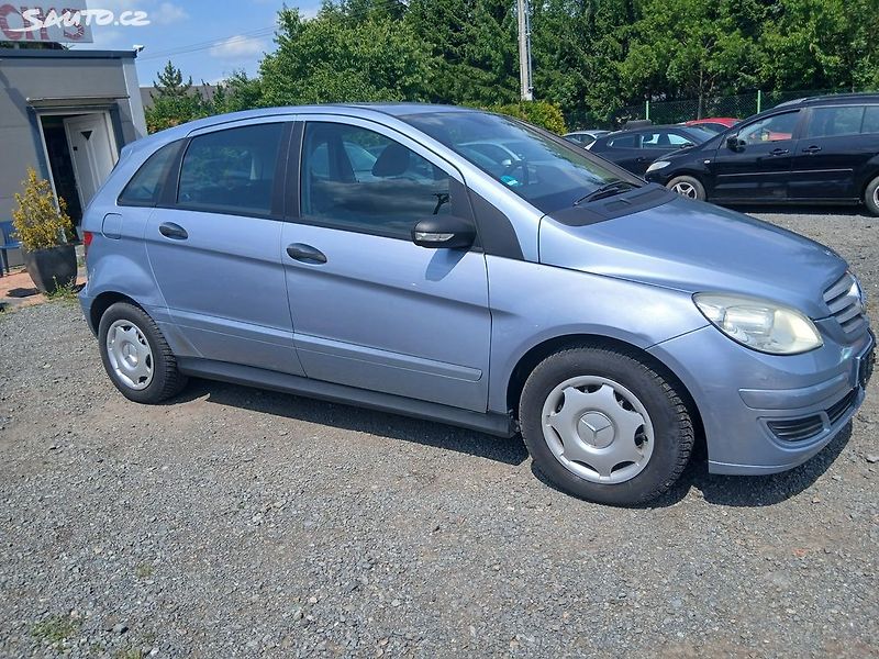 Mercedes-Benz Třídy B 1.7i, KLIMATRONIC - fotka 6 z 31
