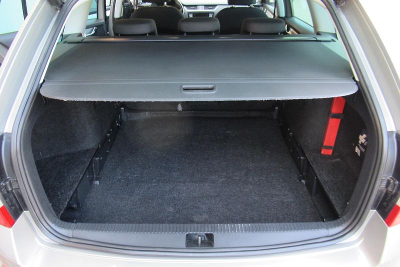 Škoda Octavia 2.0 TDi AUT.KLIMA NAVIGACE - fotka 19 z 21