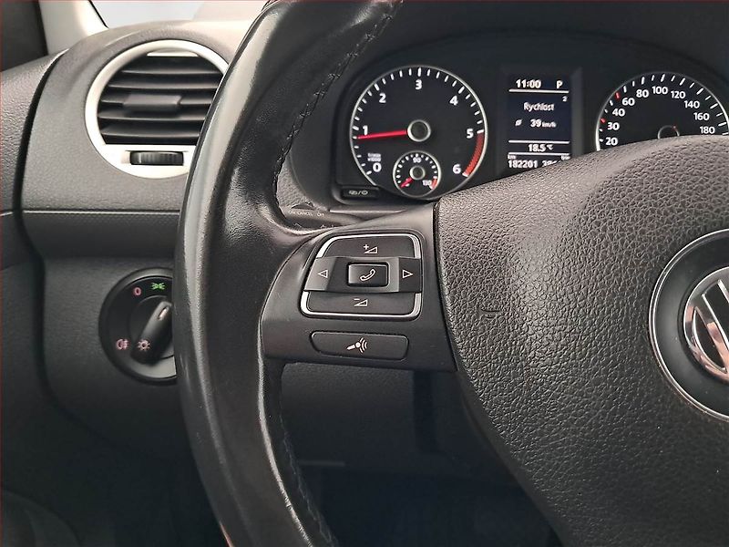 Volkswagen Caddy (2013) 2.0 TDI, 5Míst - fotka 18 z 21