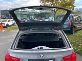 BMW Řada 3 320d Touring - náhled 30