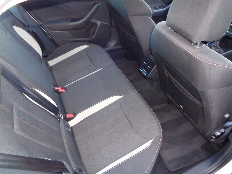 Škoda Scala 1.5 TSI DSG Selection  110 kW - fotka 23 z 28