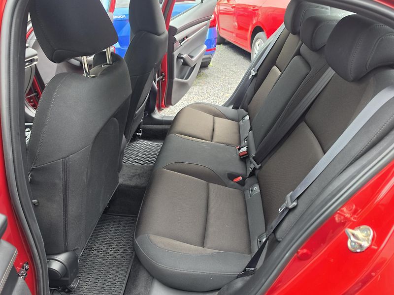Mazda 3 2.0 i  E Skyactiv G kei  - fotka 8 z 19