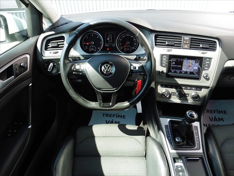 Volkswagen Golf 1,6 1,6 TDI Comfortline 4Mot - fotka 10 z 15