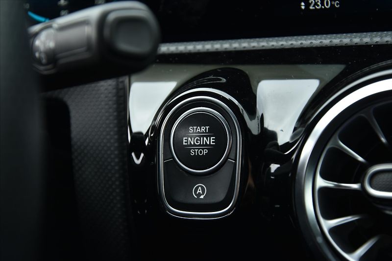 Mercedes-Benz Třídy A 200 120kW AMG SERVIS. KNIHA ČR - fotka 17 z 26