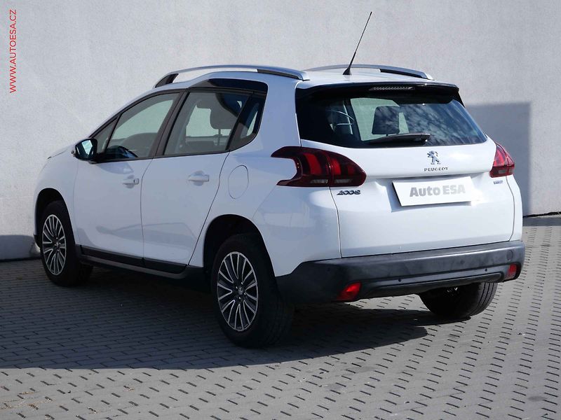 Peugeot 2008 (2017) 1.2 PT, ČR, Active - fotka 6 z 19