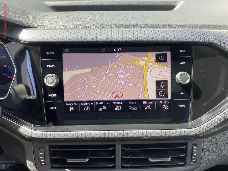 Volkswagen T-Cross (2019) 1.0 TSi, Highline, LED, navi - fotka 18 z 19