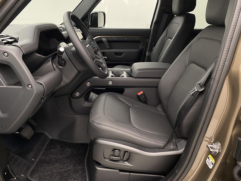 Land Rover Defender (2026) 110 D350 X-DYNAMIC HSE AWD AUT - fotka 3 z 56