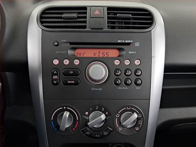 Suzuki Splash (2010) 1.0 12V, po STK, za super cenu - fotka 12 z 14