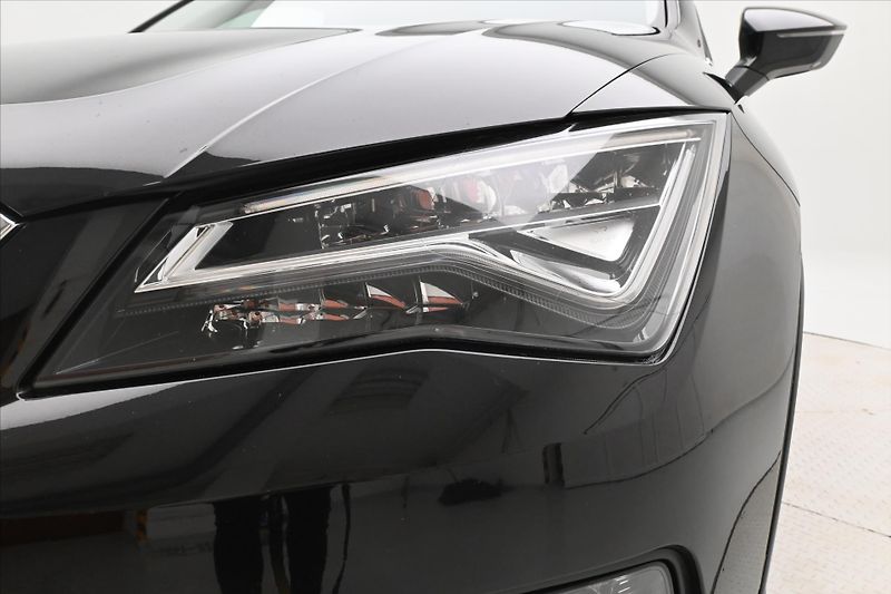 Seat Ateca 1,6 TDi 85kW ALCANTARA LED Zár - fotka 28 z 30