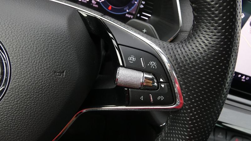 Škoda Octavia 2,0 TDI 85kW Style DSG - fotka 12 z 25