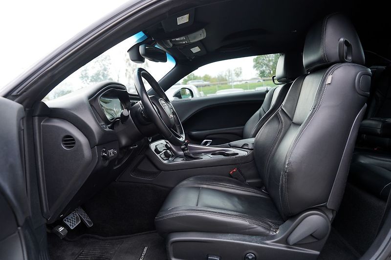 Dodge Challenger 3.6 V6 SXT Plus/kůže/automat - fotka 20 z 35