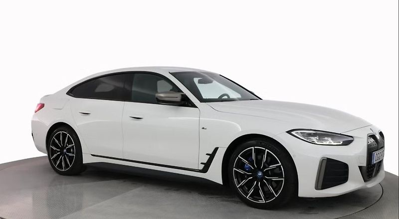 BMW i4 M50 xDrive GC 360k HuD Tažné  - fotka 4 z 29