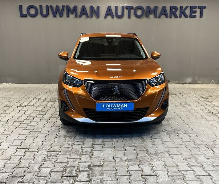 Peugeot 2008 1.2 PureTech 130 Allure - fotka 4 z 16