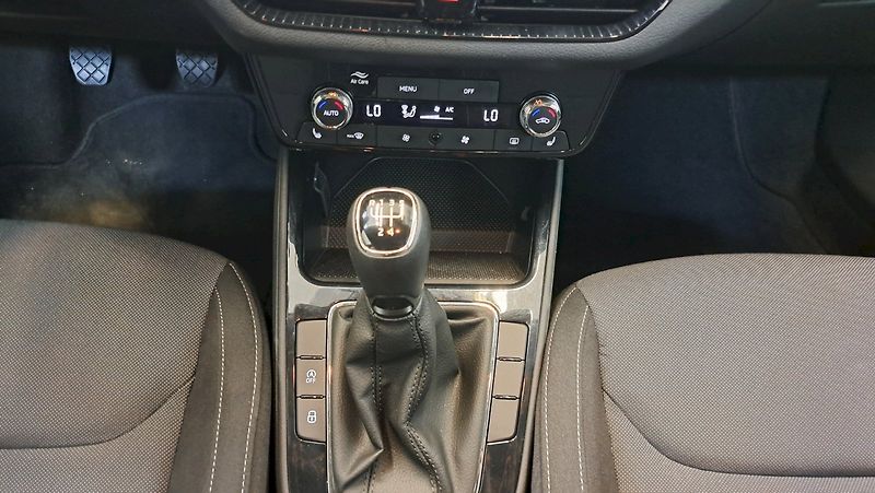 Škoda Fabia (2025) Selection 1,0 TSI 70 kW - fotka 21 z 24