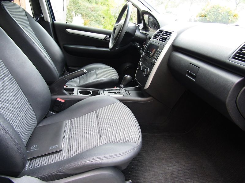 Mercedes-Benz Třídy A (2007) CDI 80kW AUTOMAT - fotka 28 z 48