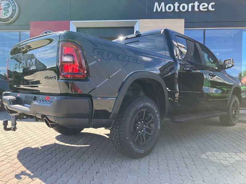 Dodge RAM (2025) 3.0 I6 426k REBEL PREMIUM EDIT - fotka 23 z 77
