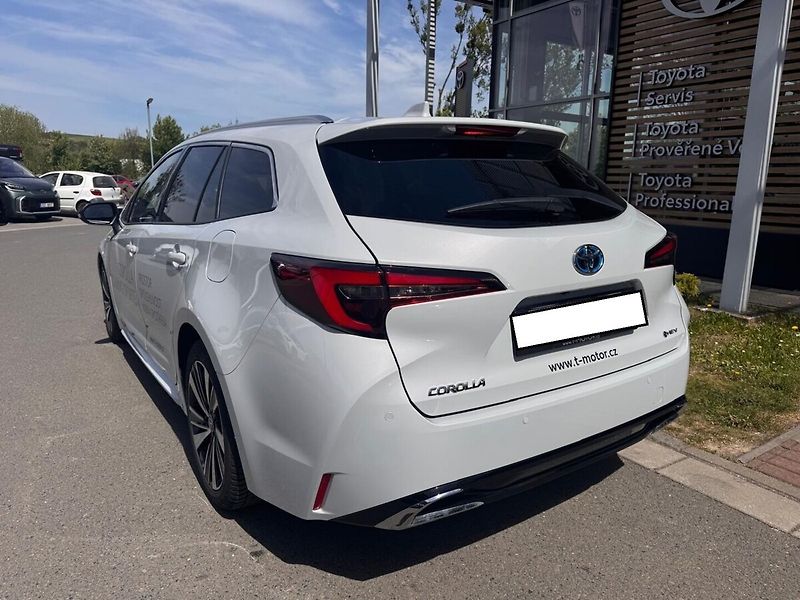 Toyota Corolla 1.8 Style - fotka 4 z 7