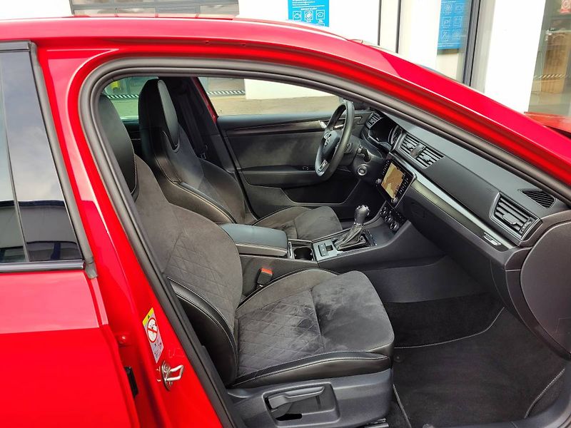 Škoda Superb 2.0 TDI DSG7 140kW Sportline 4 - fotka 58 z 62