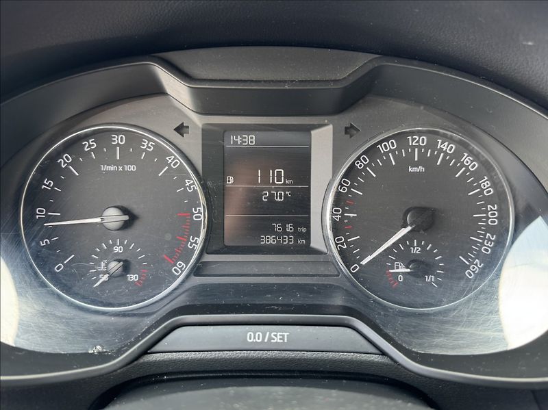 Škoda Octavia 1,6 TDI 77kW původ ČR - fotka 31 z 50