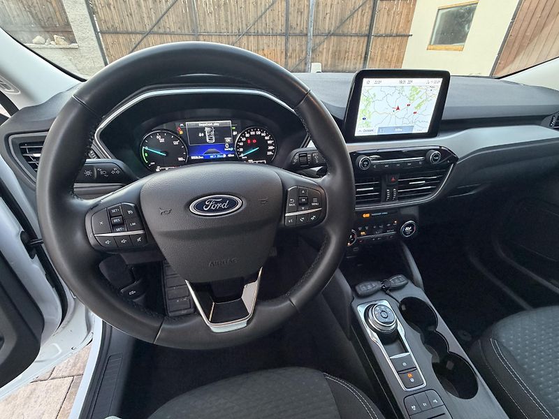 Ford Kuga (2022) 2.5 ST, PHEV, 50 tkm 11/22 - fotka 7 z 16