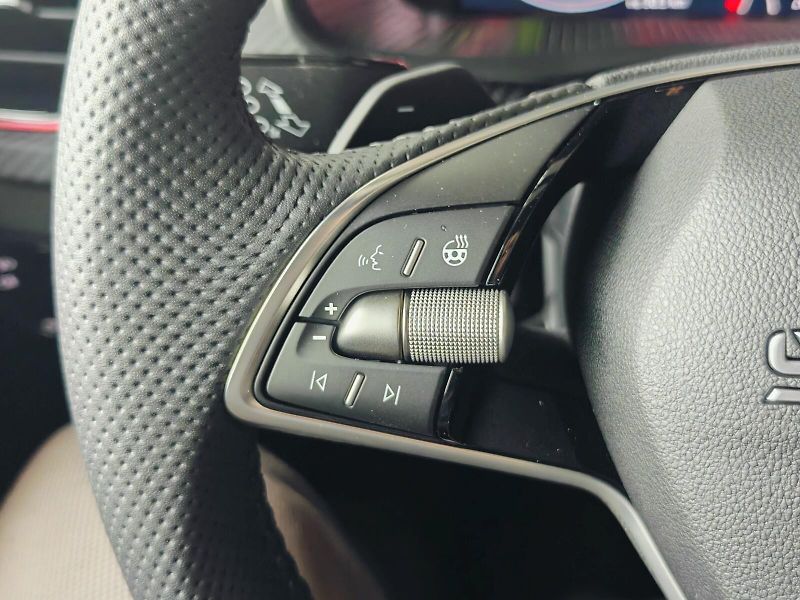 Škoda Kamiq (2025) 1,5 TSI 110 kW Monte Carlo DSG - fotka 17 z 26