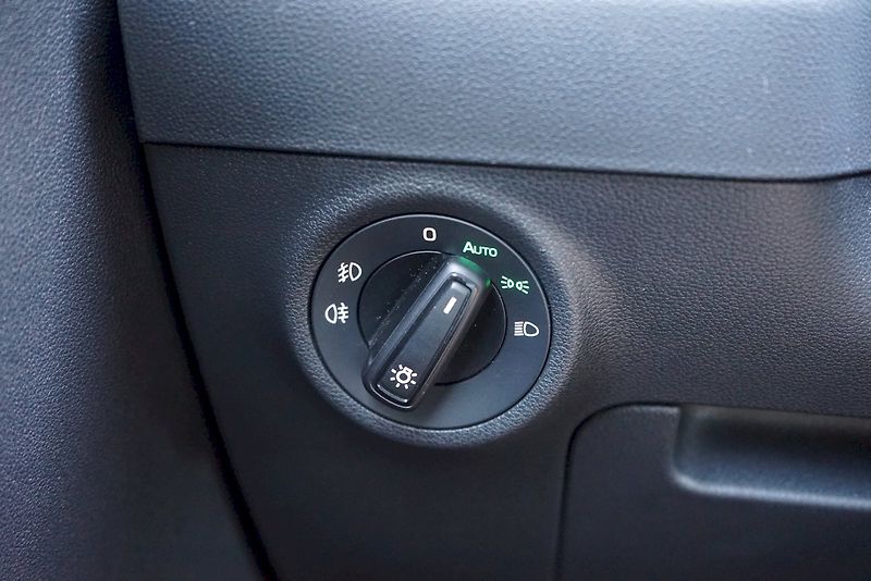 Škoda Karoq (2024) TSI 110 kW DSG Fresh - tažné - fotka 23 z 29
