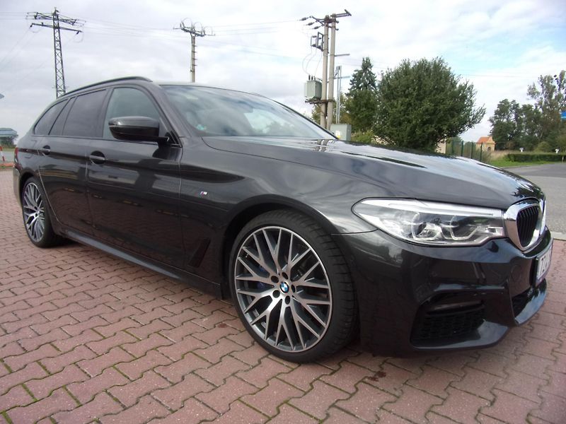 BMW Řada 5 (2019) 530D NAVI ALU NAVI M-PACKET - fotka 11 z 48