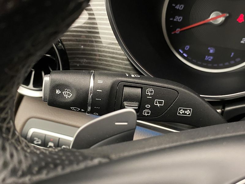 Mercedes-Benz Třídy V V300d 4MATIC AMG, AIRMATIC, CZ - fotka 21 z 58