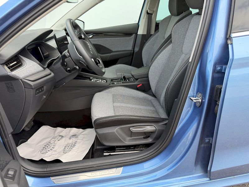 Škoda Octavia (2025) M-HEV TOP SELEC TS 110/1.5 A7F - fotka 14 z 21