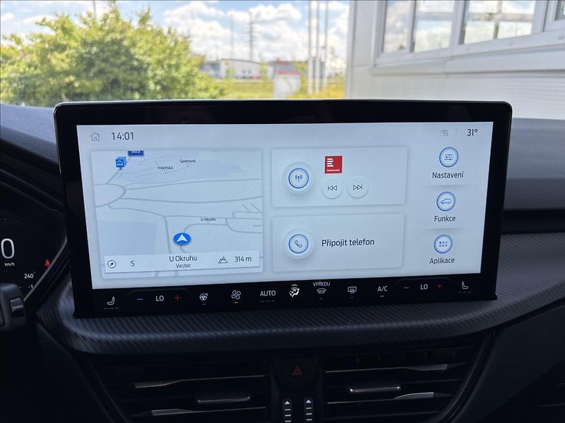Ford Kuga 1,5 EcoBoost 137 kW ST-Line - fotka 22 z 27