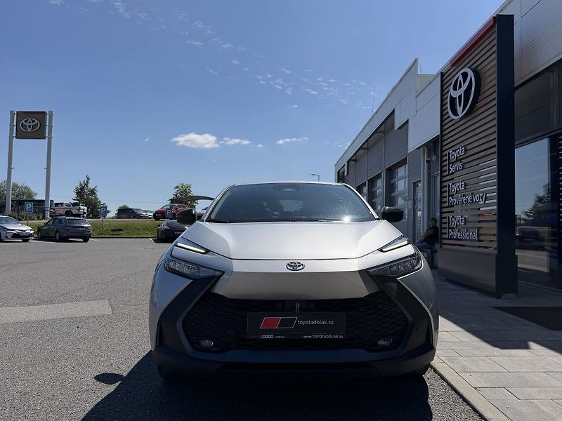 Toyota C-HR 2.0L PHEV Style - fotka 2 z 25