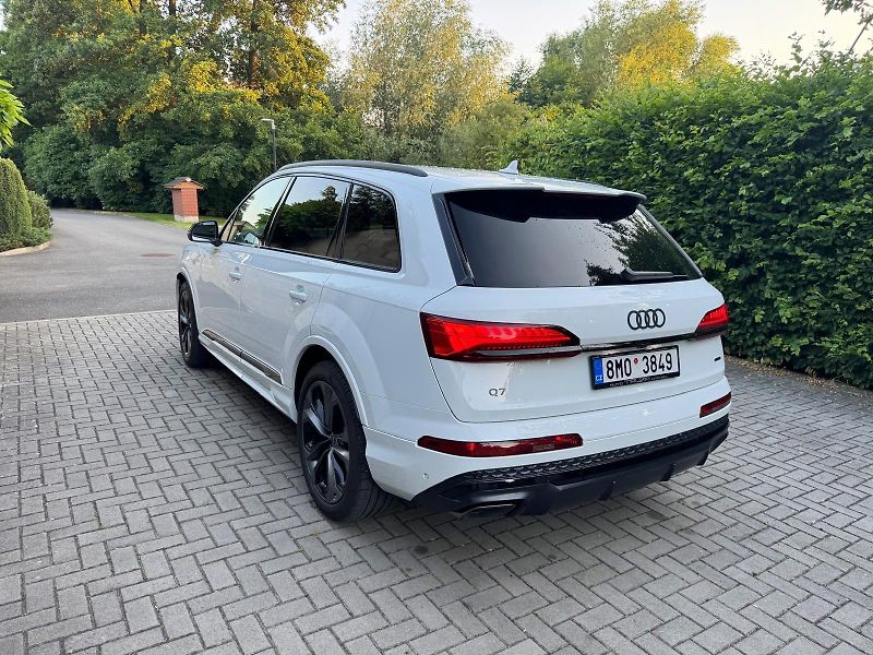 Audi Q7 S-LINE 50TDI 210kW Quattro - fotka 6 z 27