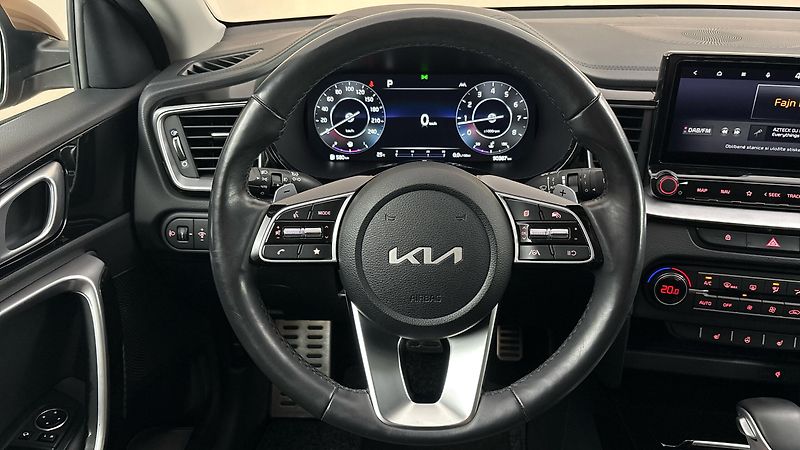 Kia Ceed 1.5 T-GDI AUT Top - fotka 9 z 27