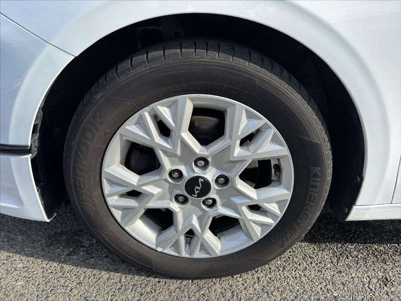 Kia Ceed 1,5 TGDi 118kW AT Spin ZÁRUKA - fotka 31 z 39