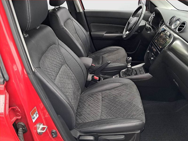 Suzuki Vitara (2019) 1.4 BoosterJet - fotka 9 z 19