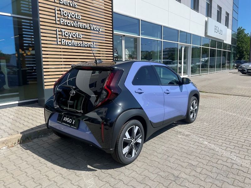 Toyota Aygo 1,5 STYLE - fotka 5 z 11