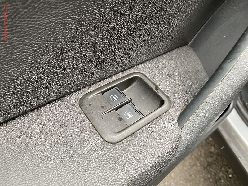 Škoda Yeti (2015) 1.2 TSi, Active, +sada kol - fotka 13 z 17