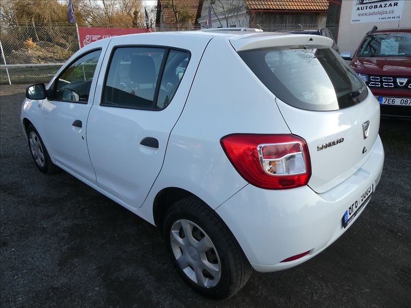 Dacia Sandero 1,2 16V 55kW Access, KLIMA - fotka 7 z 33